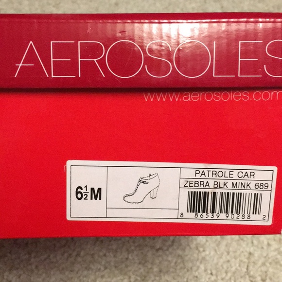 Aerosoles Zebra Bootie w heel and zipper - Picture 6 of 6